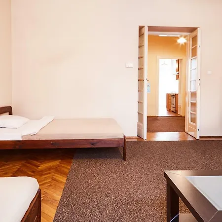 Calm Pedzichow Street Apartman *