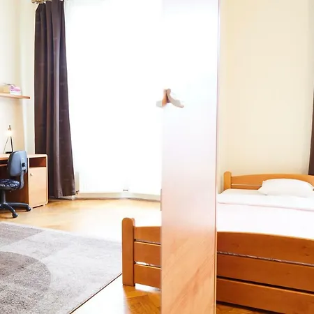 Daire Calm Pedzichow Street