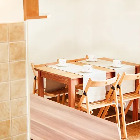 Calm Pedzichow Street Daire