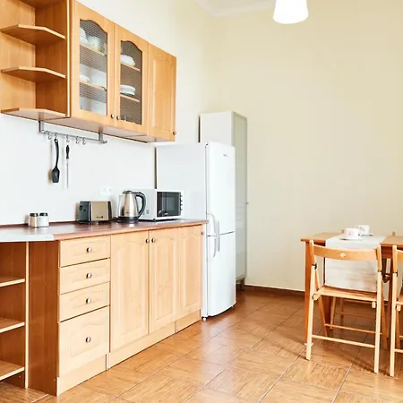 Daire Calm Pedzichow Street *